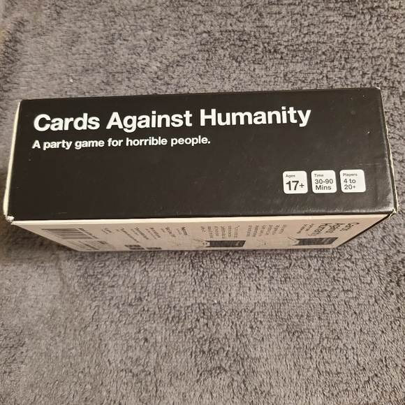 Cards Against Humanity - Picture 8 of 9